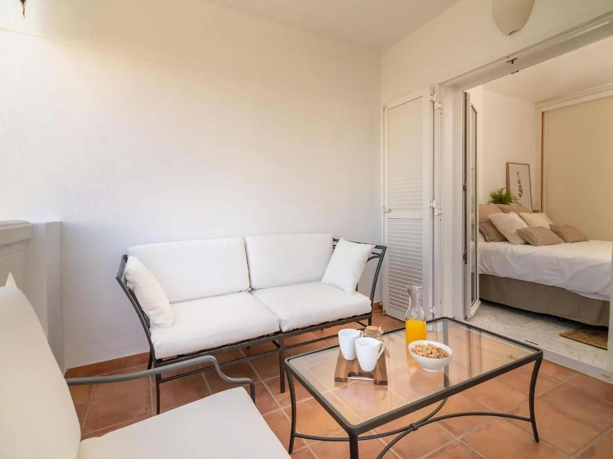 Apartmán Vacation Marbella I Beachfront Quiet Apt With Private Beach Access, A Minute Walk From Puerto Banus Marina, 24-7 Security And Parking