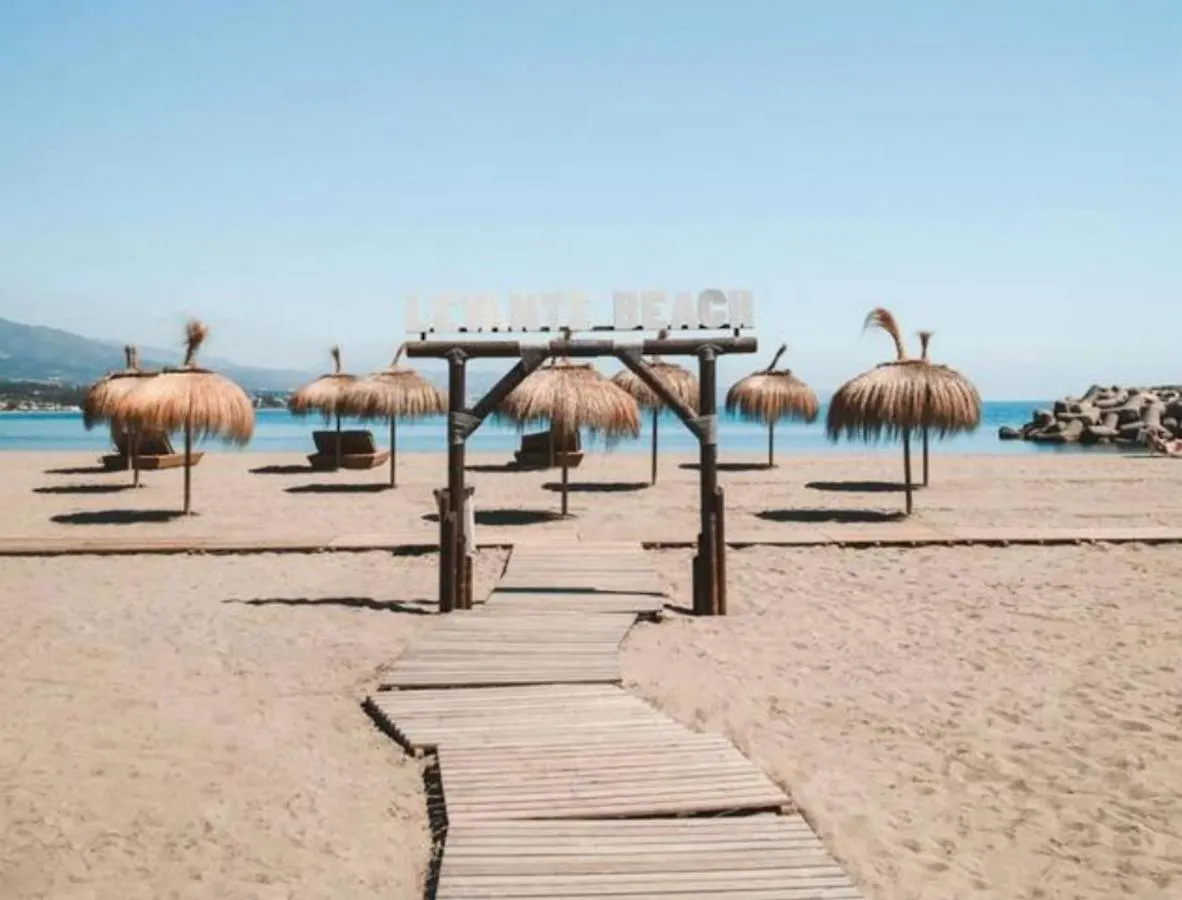 Vacation Marbella I Beachfront Quiet Apt With Private Beach Access, A Minute Walk From Puerto Banus Marina, 24-7 Security And Parking Apartmán
